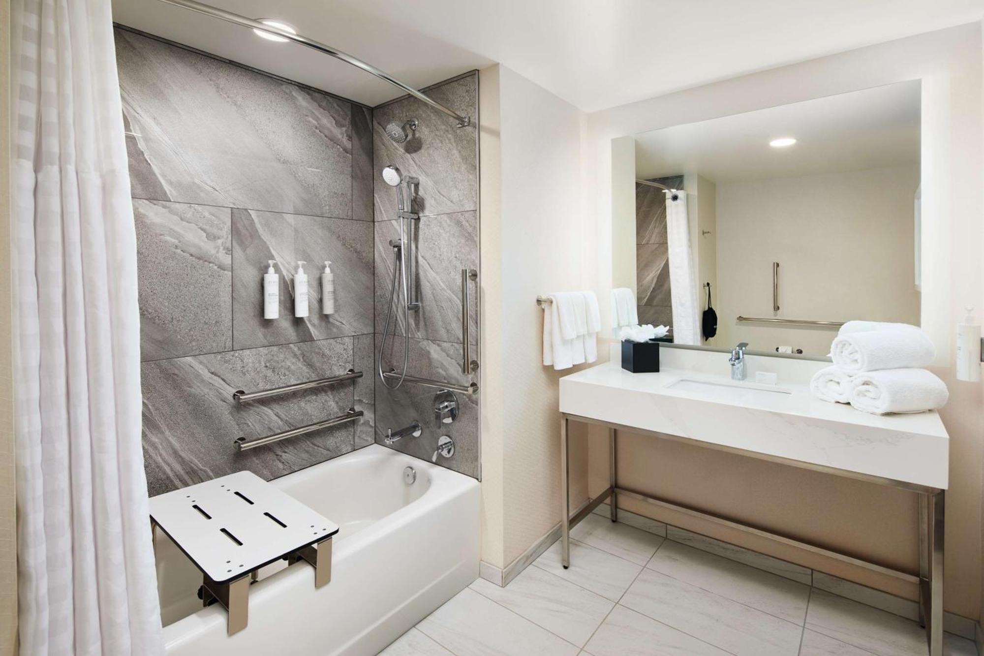 Hotel Embassy By Hilton Atlanta Airport North