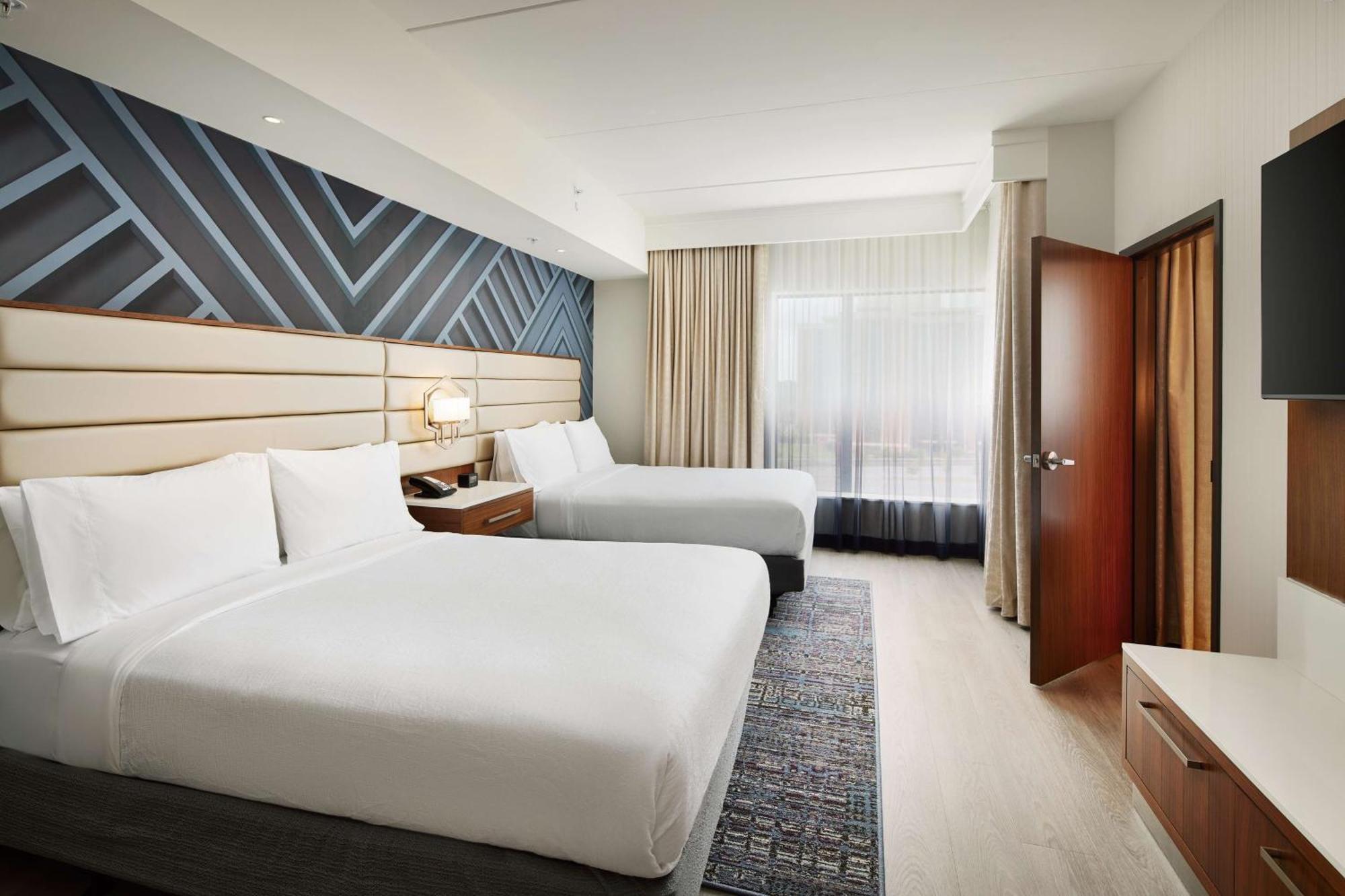 Hotel Embassy By Hilton Atlanta Airport North 4*